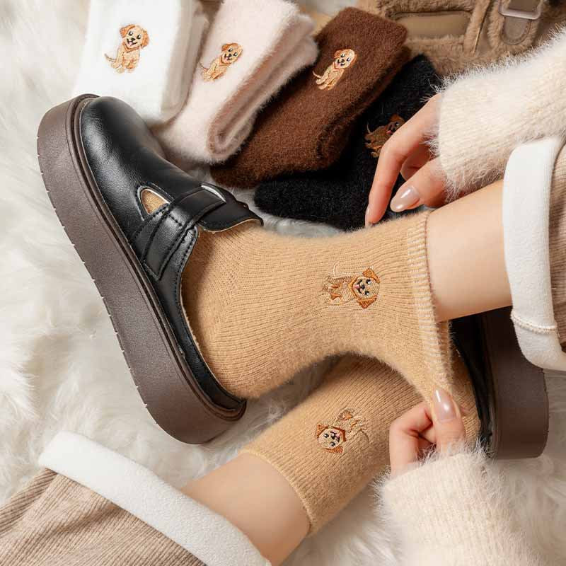 🔥🔥 Last day of limited-time sale: Adorable cow-patterned slipper socks!