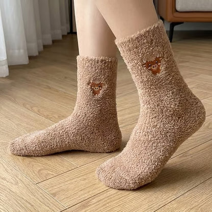 🔥🔥 Last day of limited-time sale: Adorable cow-patterned slipper socks!